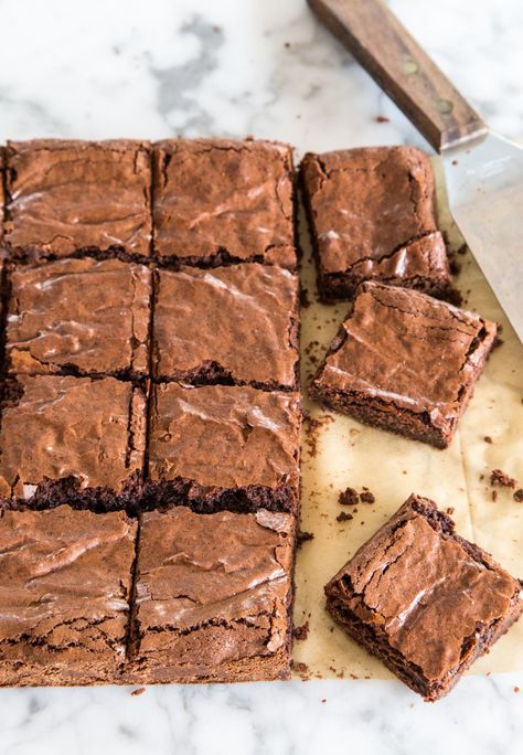 Cocoa Brownies, Waffle Cookies, Chewy Brownies, Brownie Ingredients, No Bake Brownies, Best Brownies, Easy Treats, Brownie Bar, Dessert Drinks