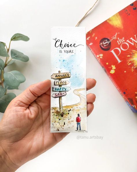 Day 23/100 PATHWAY Sometimes I go towards the left but I keep coming back to the pathway on the right side 😍 What are you choosing today? Swipe ⏩ to see few of the process steps❤️ Another watercolor bookmark of this week. Hope you like it 🤗 #bookmark #PositiveVibesArt #handmadebookmark #100dayproject2024 #100daysofart #the100dayproject #100daysofsketchingofficial #100daysofwonder2024 #100daysofimperfectpractice #aquarelle_daily #PositiveVibesArt #smallpaintings #easywatercolor #watercolo... Doodle Art On Bookmark, Bookmark Watercolor Painting, Cute Bookmarks Diy, Bookmarks Aesthetic, Bookmark Watercolor, Pencil Drawings Of Girls, Diy Crafts Bookmarks, Easy Mandala Drawing, Personalised Gifts Diy