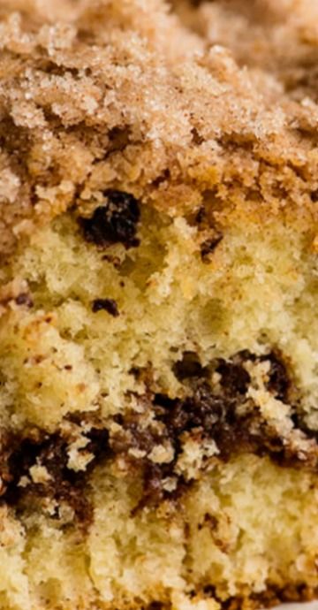 Sour Cream Chocolate Chip Coffee Cake, Chocolate Chip Sour Cream Coffee Cake, Sour Cream Chocolate Chip Cake, Chocolate Chip Coffee Cake Recipes, Chocolate Chip Sour Cream Cake, Brunch Scones, Sour Cream Coffee Cake Recipe, Chocolate Chip Coffee Cake, Cofee Cake