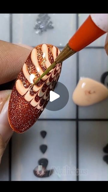 Needle Nail Art Design Tutorial, Needle Art Nails, Nail Art Tools How To Use, Winter Nail Tutorials, Fan Brush Nail Art, Aquarelle Nail Art Tutorial, How To Use Nail Art Brushes, Blooming Gel Designs, Fan Brush Nails