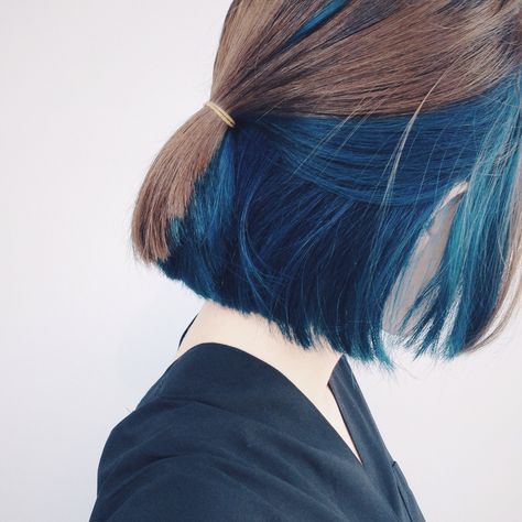 Me in BLUE Hidden Hair Color, Diy Hair Dye, Hair Color Underneath, Fesyen Rambut, Hair Color Streaks, Hair Streaks, Hair Color Pastel, Short Hair Color, Penteado Cabelo Curto