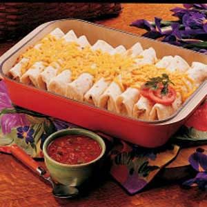 Chicken Rice Burritos Recipe Beef Burrito Recipe, Rice Burrito, Burrito Recipe Chicken, Weekend Recipes, School Recipes, Burritos Recipe, Chicken Burritos, Chicken And Rice, Mexican Recipes