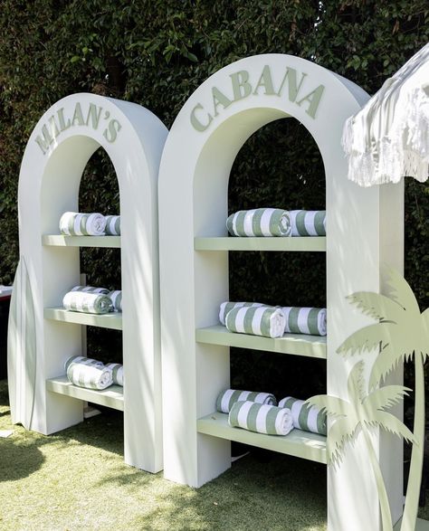 Bridal Shower Pool Party Decor, Luxury Pool Party Decor, Towel Station Pool, Ibiza Pool Party Decor, Beach Resort Theme Party, Pool Party Towel Station, Resort Themed Birthday Party, Wedding Welcome Pool Party, Wellness Pop Up Event