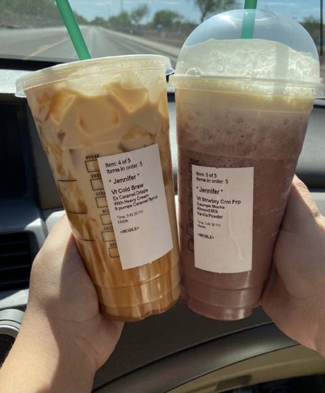 Starbucks Custom Drinks Coffee, Starbucks Custom Drinks, Custom Drinks, Mocha Cookie Crumble, Starbucks Secret Menu Recipes, Cold Starbucks Drinks, Starbucks Order, Starbucks Drinks Diy, Secret Starbucks Recipes