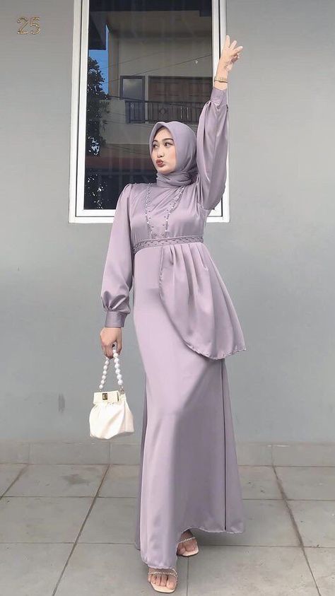 Dress Perpisahan Sekolah, Braidsmaid Hijab Style, Model Dress Kebaya, Braidsmaid Dresses, Fashion Design Books, Dress Pesta, Hijab Wedding, Lace Dress Design, Muslim Fashion Hijab Outfits