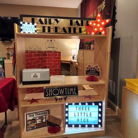 Brenda M. shared with us her fairy tale theater a couple of years ago, and it was astounding!!! We loved everything about it! ❤️ See what she has to say: "We have had a BLAST performing Laurie Berkner's 'Lots of Little Pigs' musical at our Fairy Tale Theater!! Our theater has a bit of a cinema theme to it too. The kids have been putting on their show each day to a small crowd. I didn't want to overwhelm the kids, so we invited no more than 5 parents or grandparents each day. With each show t... Jamie White, Small Theatre, Theater Tickets, Kids Theater, Dramatic Play Preschool, Dramatic Play, Little Pigs, Movie Theater, Having A Blast