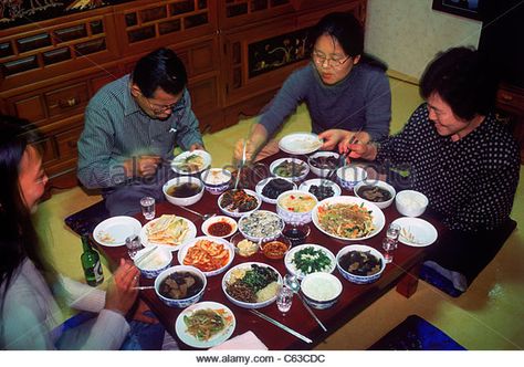 Eating Together Reference, Family Sitting At Dinner Table, Korean Family Dinner, 90s Korea, Dragon Scene, Ap Portfolio, Art Perspective, Asian Bowls, Group Photo Poses