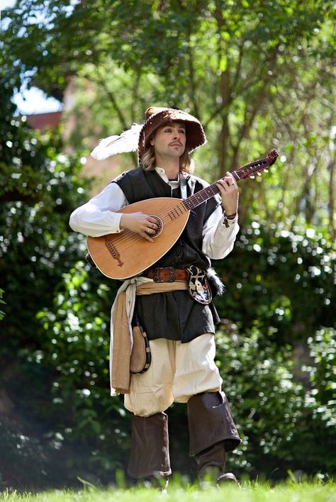 Lute Instrument, Ren Faire Outfits, Armadura Medieval, Larp Costume, Medieval Costume, Fantasy Costumes, Play Music, Medieval Fantasy, Fantasy Clothing