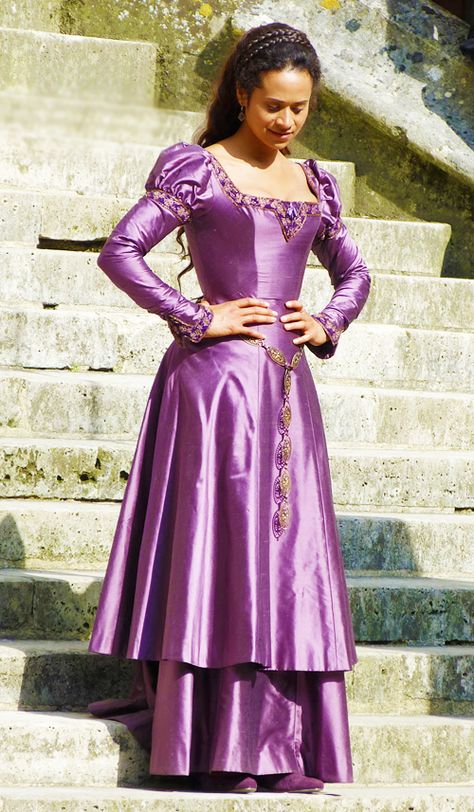 purple gown Merlin Gwen, Purple Gowns, Fantasy Dresses, Beautiful Costumes, Medieval Dress, Medieval Clothing, Fantasy Costumes, Medieval Fashion, Fantasy Fashion