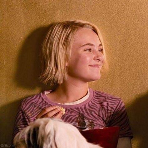 movie : bridge to terabithia fictional character : leslie burke actress : annasophia robb A Woman, Bridge