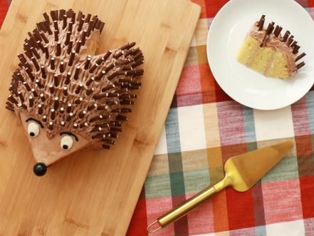 How to Make an Adorable Hedgehog Cake | Everyday Celebrations: Recipes for Easy Entertaining | Food Network Easy Entertaining Food, Sloth Cakes, Sonic The Hedgehog Cake, Hedgehog Party, Pocky Sticks, Lamb Cake, Hedgehog Cake, Giraffe Cakes, Hedgehog Birthday