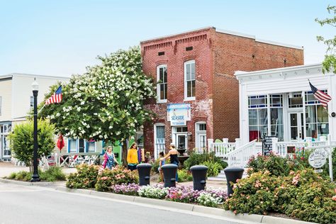 This Once Peaceful Fishing Village Is Now a Must-Visit Summer Destination Maryland Vacation, Chincoteague Island, Lake Pontchartrain, Visit Savannah, Southern States, Virginia Travel, Quiet Beach, Tybee Island, Summer Destinations