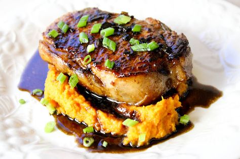 Typically when you say "pork chop", I say "not interested." The majority of pork chops, at least that I've encountered, have been dry and ... Agrodolce Sauce, Pork Chop Recipes Grilled, Sausage Pasta Recipes, Easy Pork Chop Recipes, Juicy Pork Chops, Eat Beef, Healthy Recipes Easy Snacks, Chops Recipe, Low Carb Dinner Recipes