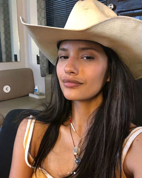 Tanaya Beatty, Vacation Fits, Cowboy Romance, Cowgirl Aesthetic, Western Girl, Horse Girl, Cowboy Hat, Gossip Girl, Country Girls