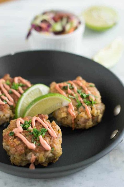 Fresh Tuna Recipes, Tuna Patties Recipes, Tuna Patties, Tuna Steak, Tuna Cakes, Fresh Tuna, Ahi Tuna, Tuna Recipes, Paleo Dinner