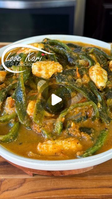 Karina Valladares on Instagram: "Rajas con Queso Recipe. Chile poblano with cheese, so delicious and incredibly easy to make, you only need a few ingredients 🥰 If you're looking for a meatless recipe, this is it 😋 Please comment down below what recipe you will like to see next. Also, check out our YouTube Channel for more delicious recipes. Link in Bio 😊  RAJAS CON QUESO FRESCO INGREDIENTS: ► 6 poblano peppers ► 3 roma tomatoes ► 1 chile serrano ► 2 garlic cloves ► 2 tsp of chicken bouillon ► 1/8 tsp black pepper ► 1/4 cup of water ► 1/2 of white onion ► 10 oz queso fresco  #mexico #mexicanfood #easyrecipes #recetasfaciles #meatless #rajasconqueso #guisado #comfortfood  Title: Still Affect Artist: Adam Griffith Link: https://business.facebook.com/sound/collection/?sound_collection_tab=s Easy Mexican Food Recipes 4 Ingredients, Pablano Pepper Recipe Easy, Queso Panela Recipes, Roasted Pablano Pepper Recipes, Recipes With Poblano Peppers, Queso Fresco Recipe Dinners, Chile Poblano Recipes, Poblano Queso, Poblano Pepper And Chicken Recipes