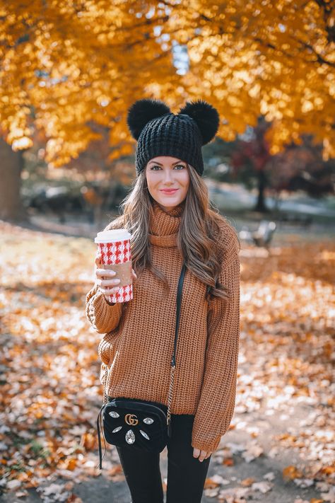 Black Pom Pom Beanie | Winter Outfits Pom Beanie Outfit, Pom Pom Beanie Outfit, Black Beanie Outfit, Beanie Outfits, Double Pom Pom Beanie, Caitlin Covington, Norway Winter, Easy Crochet Hat Patterns, Southern Curls And Pearls