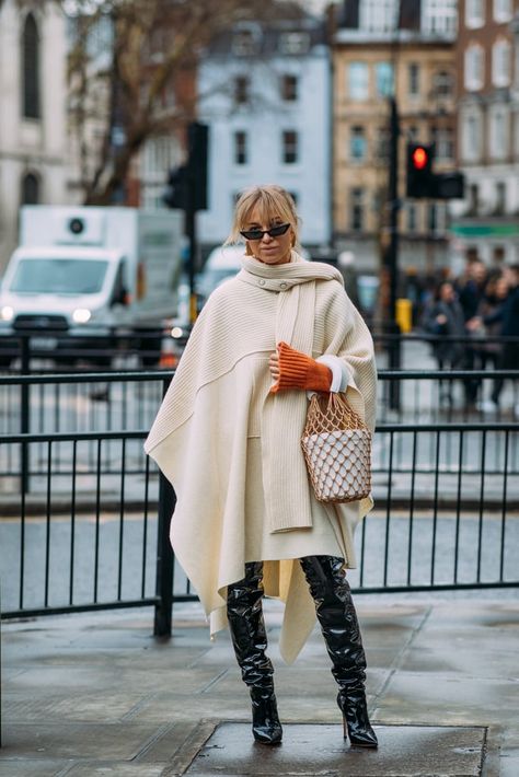 Day 5 White Poncho Outfit, Poncho Outfit, White Poncho, London Fashion Week Street Style, London Fashion Weeks, Womenswear Fashion, London Street Style, Street Style Trends, Autumn Street Style