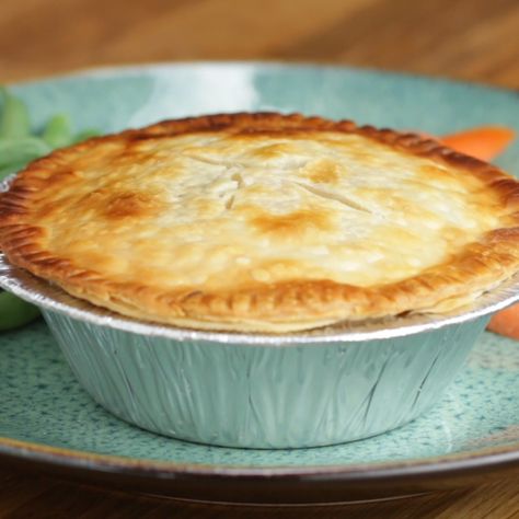 Freeze & Bake Chicken Pot Pies by Tasty Frozen Chicken Pot Pie, Freezing Cooked Chicken, Resep Makanan Beku, Soda Crackers, Chicken Pot Pies, Mini Chicken Pot Pies, Pot Pie Filling, Cooking Frozen Chicken, Bake Chicken