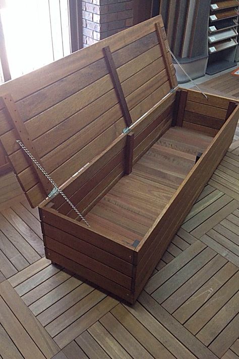 Outdoor Storage Benches - Discover Your Desire - Act quickly or you might missed it. Click for more! Patio Storage Bench, Diy Bench Seat, Diy Bank, Wooden Storage Bench, Pool Storage, Outdoor Storage Bench, Diy Storage Bench, Diy Bench Outdoor, Storage Bench Seating