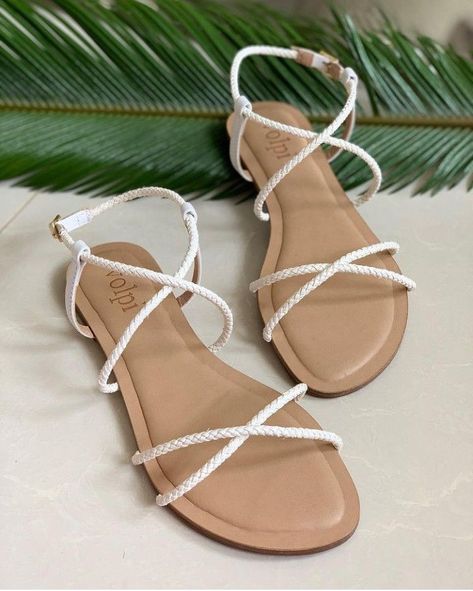 Elegant Shoes Heels, Fashion Sandals Flat, Vivienne Westwood Shoes, Fancy Sandals, Coral Sandals, Chique Outfit, Pretty Sandals, Fashion Shoes Heels, Shoes Heels Classy