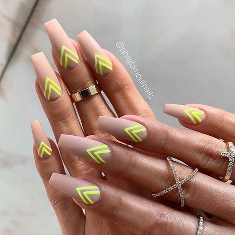 Nail Design On Dark Skin, Yellow Nail Color, Matted Nails, Neon Yellow Nails, Bright Nail Designs, Neon Nail Designs, Coffin Nails Matte, Yellow Nail, Nail Colours