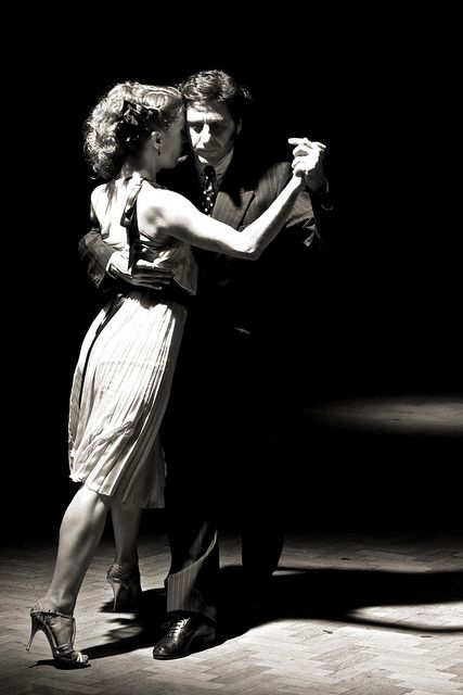 Tango Dancing Poses, Woman Dance, Paige Hyland, Dance Together, Tango Dancers, Alvin Ailey, Love Dance, Dance Tutorial, Photography Winter