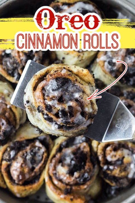 Oreo Cinnamon Rolls - Fluffy dough is stuffed with crushed cookies and cream cookies and smothered with a powdered sugar glaze. Oreo Cinnamon Rolls, Cookies And Cream Cookies, Powdered Sugar Glaze, Kid Foods, Cinnamon Roll Dough, Breakfast Rolls, Amazing Breakfast, Cream Cookies, Sugar Glaze