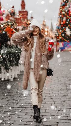 #Winter#WinterOutfits#Fashion2024#SeasonalFashion#WinterTrends#StyleTips#ColdWeatherOutfits#Skirts#Layering#MidiSkirtsIdeas#OutFitIdeas#WinterFashion#WinterOutfitsAesthetic#WinterOutfitsKorean#WinterOutfitsForWomen#ChristmasOutfit Outdoor Winter Outfit, New Year Photoshoot, Vienna Christmas, Snow Photoshoot, The Best Wallpapers, Christmas Shoot, Best Wallpapers, Winter Photoshoot, Winter Street