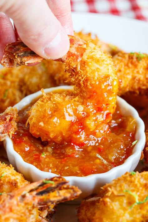 Shrimp With Sweet Chili Sauce, Sweet Chili Shrimp, Sweet Chili Sauce Recipe, Apricot Preserves, Coconut Shrimp Recipes, Closet Cooking, Chili Sauce Recipe, Breaded Shrimp, Seafood Shrimp