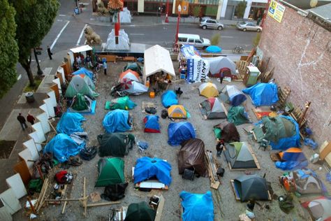 Tent Cities Full Of Homeless People Are Booming In Cities All Over America As Poverty Spikes | True Pundit Tent City Concept Art, Homelessness Infographic, Homeless Help, Micro Housing, Textile Architecture, Hearing Things, Urban Camping, Tent City, Tarp Shelters