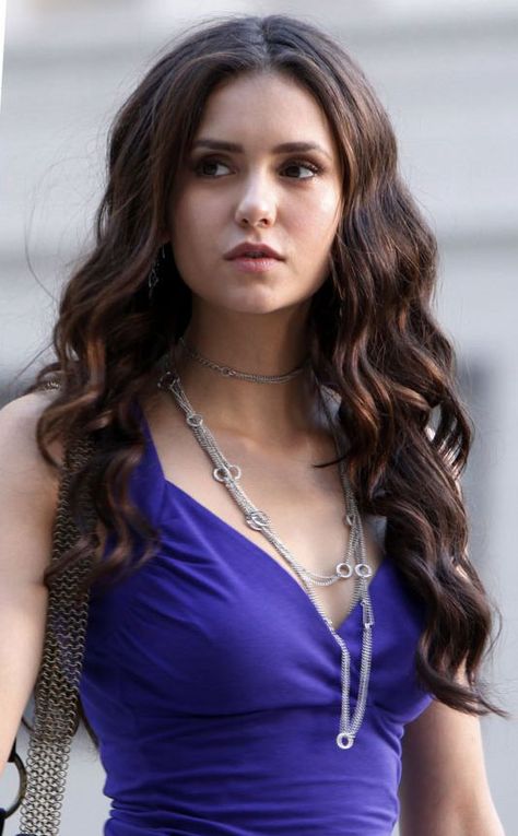 Katerina Petrova. Vampire Diaries. Katherine Pierce Hairstyle, Nina Debrov, Katherine Pierce Outfits, Katerina Petrova, Athletic Hairstyles, Katherine Pierce, Caroline Forbes, Elena Gilbert, The Vampire Diaries