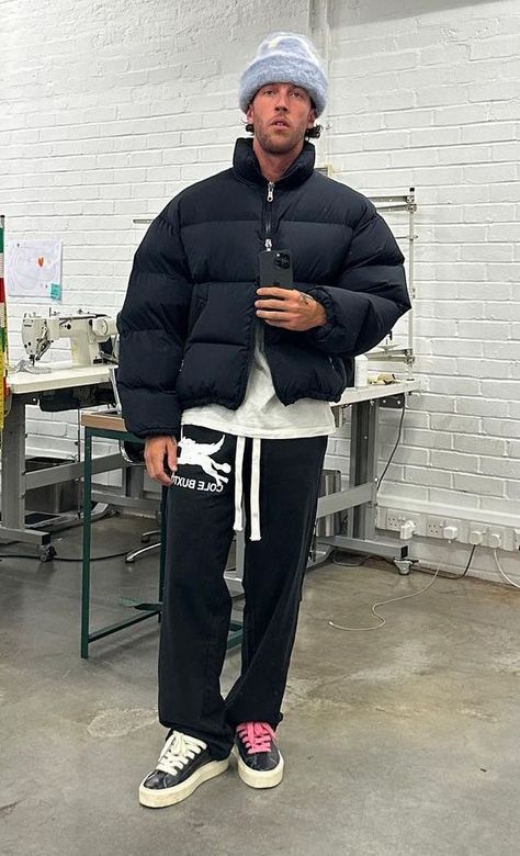 Urban Winter Outfits Men, Black Puffer Jacket Aesthetic, Cole Buxton Aesthetic, Cole Buxton Outfit, Puff Jacket Outfit Men, Puffer Jacket Aesthetic, Black Puffer Jacket Outfit, Birthday Outfit For Teens, Puffer Outfit