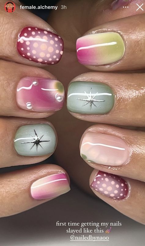 Short Apres Nails, Maximalist Short Nails, Short Maximalist Nails, Maximalist Nails, Apres Nails, Nature Nails, Kylie Nails, Natural Nail Art, Grunge Nails