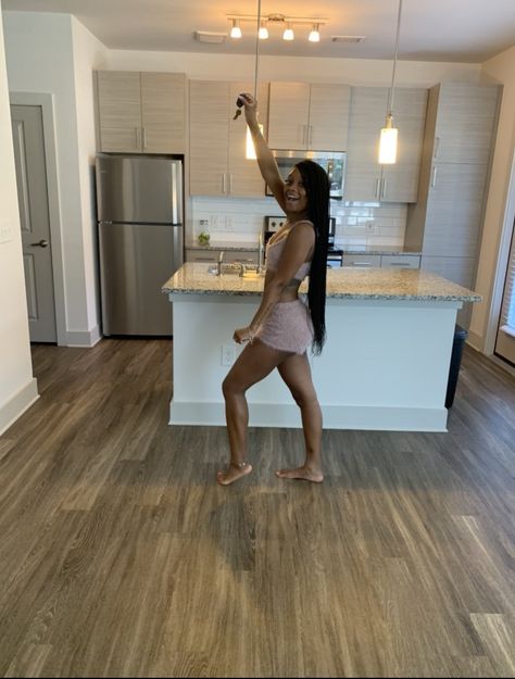 @Minkmosa✨ on Twitter: "I got my FIRST apartment in Atlanta on my own at 21 (No co-signer )🤩  plus a business owner 💰 God made this happen for me 🙏🏽  I manifested this... more blessings to come 🙏🏽🤩🥳… https://t.co/ILuIa8ORKM" Atlanta Luxury Apartments, First Apartment Pictures, Atlanta Apartment Aesthetic, New Apartment Manifestation, Manifest Apartment, Owning A Business Aesthetic, Apartment Manifestation, House Manifestation, My Own Apartment