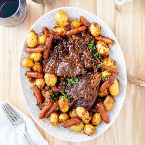 DUTCH OVEN LONDON BROIL POT ROAST Potroast Dutchoven, London Broil Pot Roast, Oven London Broil, London Broil Oven, Tender London Broil, Dutch Oven Pot Roast, Oven Pot Roast, Wine Gravy, London Broil Recipes