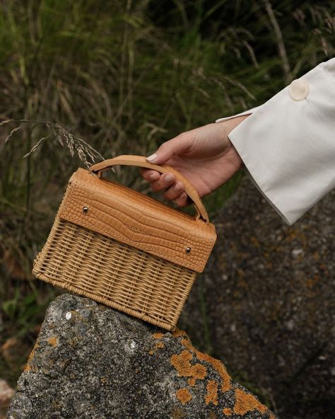 Wicker Wings on Instagram: “The Natural Mini Kuài also comes in a Croco embossed leather, and it’s beautiful. 💛 #withWickerWings. Available at @vogashop - (coming soon…” Outdoor Bag Photography, Fashion Trending Moodboard, Pearl Clutch Bag, Photography Bags, Sustainable Bag, Wicker Bags, Buy Bags, Rattan Bag, Outdoor Bag