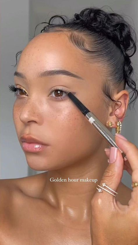 Golden Makeup, Makeup For Black Skin, Brown Skin Makeup, Pinterest Makeup, Dope Makeup, Glamour Makeup, Makeup Looks Tutorial, Dark Skin Makeup, Makeup Obsession