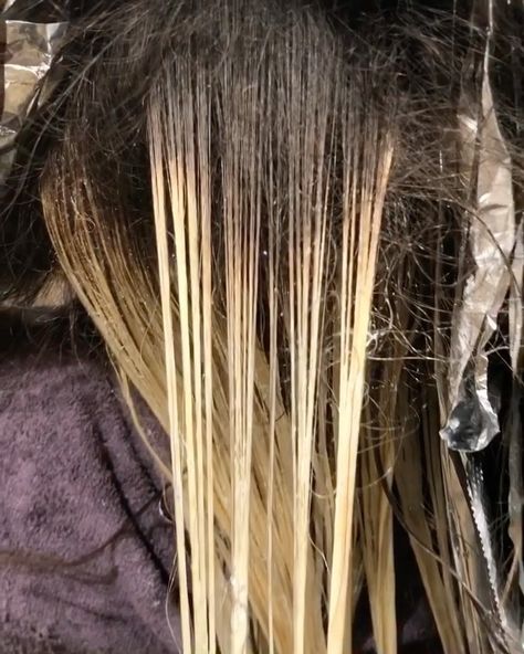 Coo board on Instagram: “Full head of tease lights using @cooboard for maximum lift and brightness. Pro tip: tease creates a diffused look but still blend at the…” Teasy Lights, Salon Design, Hair Transformation, Hair Tutorials, Pro Tip, Hair Tutorial, Hair Nails, Balayage, Hair Wrap