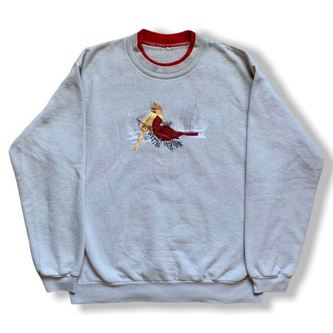 Vintage 80s 90s Gold & Red Cardinals Embroidered Tan Crewneck Grandma Sweatshirt. No Size Tag. Measures Size Large. Excellent vintage condition. Graphics are crisp, with little to no flaws. ❌ PTP: 21.75" ❌ Length: 25.25" Colorful 90s Fashion, 80s Clothes Women, 80s Christmas Outfit, 80s Winter Outfits, 80s Style Women, Printify Ideas, Vintage Sweatshirt 80s, Thrifting Manifestation, Northern Attitude