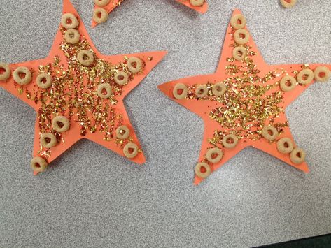 under the sea star fish Under The Sea Art Projects, Sea Creatures Crafts, Under The Sea Art, Starfish Craft, Sea Animal Crafts, Under The Sea Crafts, Sea Activities, Eyfs Activities, Nursery Activities