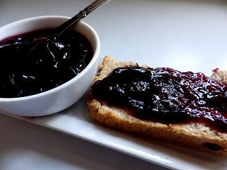 Jellies and Jams Recipes from Your Bread Machine Grape Jam Recipe, Cherry Jam Recipes, Easy Bread Machine Recipes, Blueberry Jelly, Blueberry Jam Recipe, Bread Jam, Bread Maker Machine, Grape Jam, Bread Maker Recipes