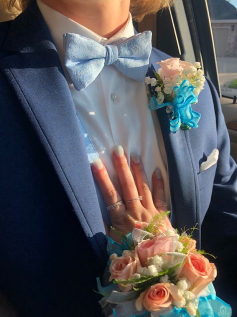 Prom Looks For Guys, Senior Ball Dresses, Prom Flowers Corsage, Light Blue Prom, Matric Dance Dresses, Prom Bouquet, Prom Corsage And Boutonniere, Light Blue Suit, Prom Photoshoot