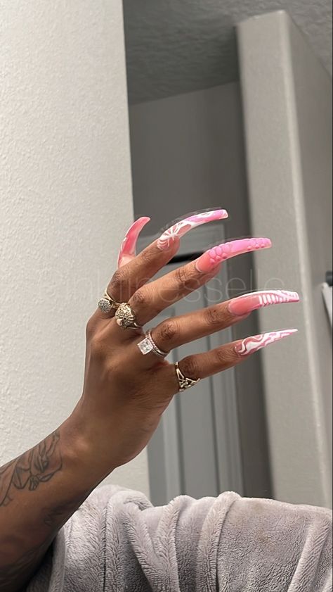 Curved Coffin Nails, Long Curved Nail Designs, Curve Nail Designs, Curve Nails Acrylic, Curved Nails Designs, Curve Nails, Acrylic Nail Polish, Queen Nails, Curved Nails