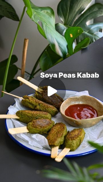 Nitya Hegde on Instagram: "Peas Soya Kebab✨ Elevate your dining experience with the power-packed Peas Soya Kebab – a fusion of flavors and nutrition! 💪 Try this delightful recipe featuring soya chunks, peas, and aromatic spices for a mouthwatering treat. Ingredients: • 1 cup soya chunks • Salt as per taste • 1 small onion • 1 whole green chili • 1 pods cardamom powder • 2 tbsp fresh coriander leaves • 3 tbsp saffron-infused water • 5-6 garlic + 1/2 inch ginger • 1/2 tsp Kashmiri red chili powder • 1 tsp garam masala • 2 tbsp oil • 1/4 cup roasted gram flour (besan) • 1 cup peas Wash rinse and soak the soya chunks in hot water for about 30 minutes. Squeeze and add to blender, Add other spices and peas blend make paste. Then add all the spices, roast besan and add to mixt Evening Snacks Indian, Soya Chunks Recipe, Soya Recipe, Soya Chunks, Hebbar's Kitchen, Chocolate Dishes, Soya Bean, Kebab Recipes, Gram Flour