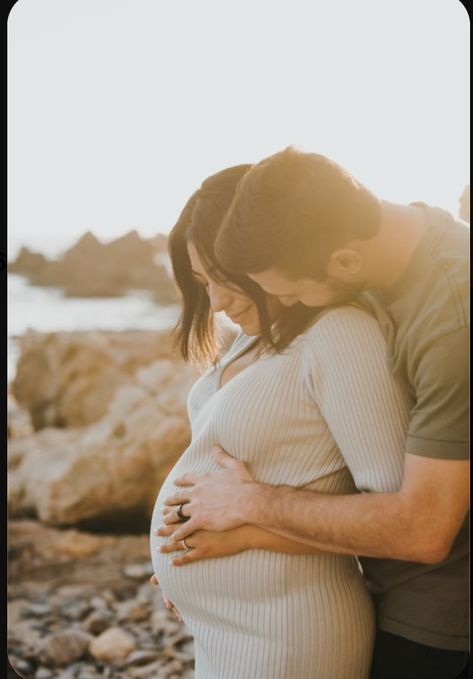 Maternity Photo Shoot Ideas Sunset, Engagement Maternity Photos, Sunset Cliffs Maternity Photos, Romantic Maternity Photos Couple, Maternity Photography Dress Ideas, Golden Hour Maternity Photos, San Diego Maternity Photos, Maternity Prompts Photography, Sunset Beach Maternity Shoot