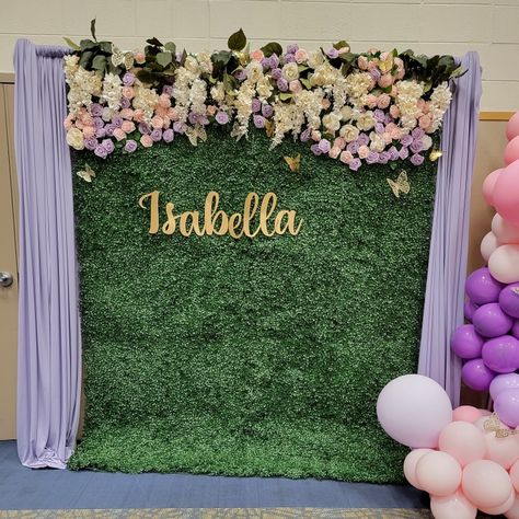 Flower And Balloon Backdrop, Purple Flower Backdrop, Butterfly Backdrop Ideas, Birthday Picture Backdrop, Butterflies Backdrop, Chair Covers Wedding Reception, Fairy Backdrop, Diy Quinceanera Decorations, Backdrop Butterfly