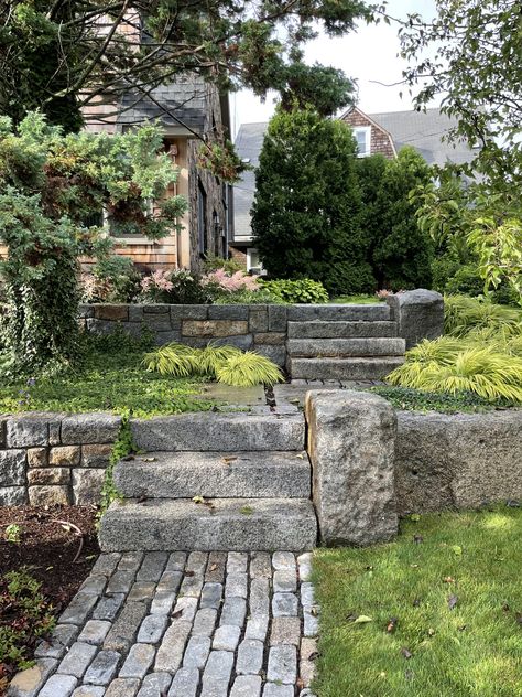 Practical Home Decor, Stone Walls Garden, Stone Porches, Patio Pavers Design, Landscaping With Boulders, Rock Garden Design, Garden Stairs, Garden Paving, Garden Floor