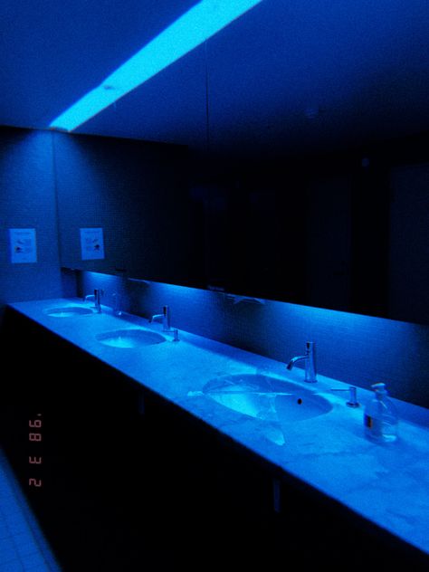 Blue Club Aesthetic, Club Bathroom Aesthetic, Nightclub Bathroom, 2018 Aesthetic, Scene Inspiration, Blue Aesthetics, Party Night Club Aesthetic, Night Club Aesthetic, Blue Neon Lights