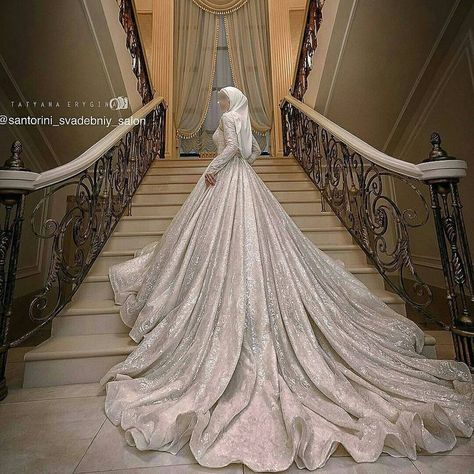 Hijabi Wedding Dress, Muslim Wedding Dress Hijab Bride, Hijabi Wedding, Wedding Hijab Styles, Muslim Wedding Gown, Muslimah Wedding Dress, Wedding Dress Types, Muslimah Wedding, Bridal Hijab